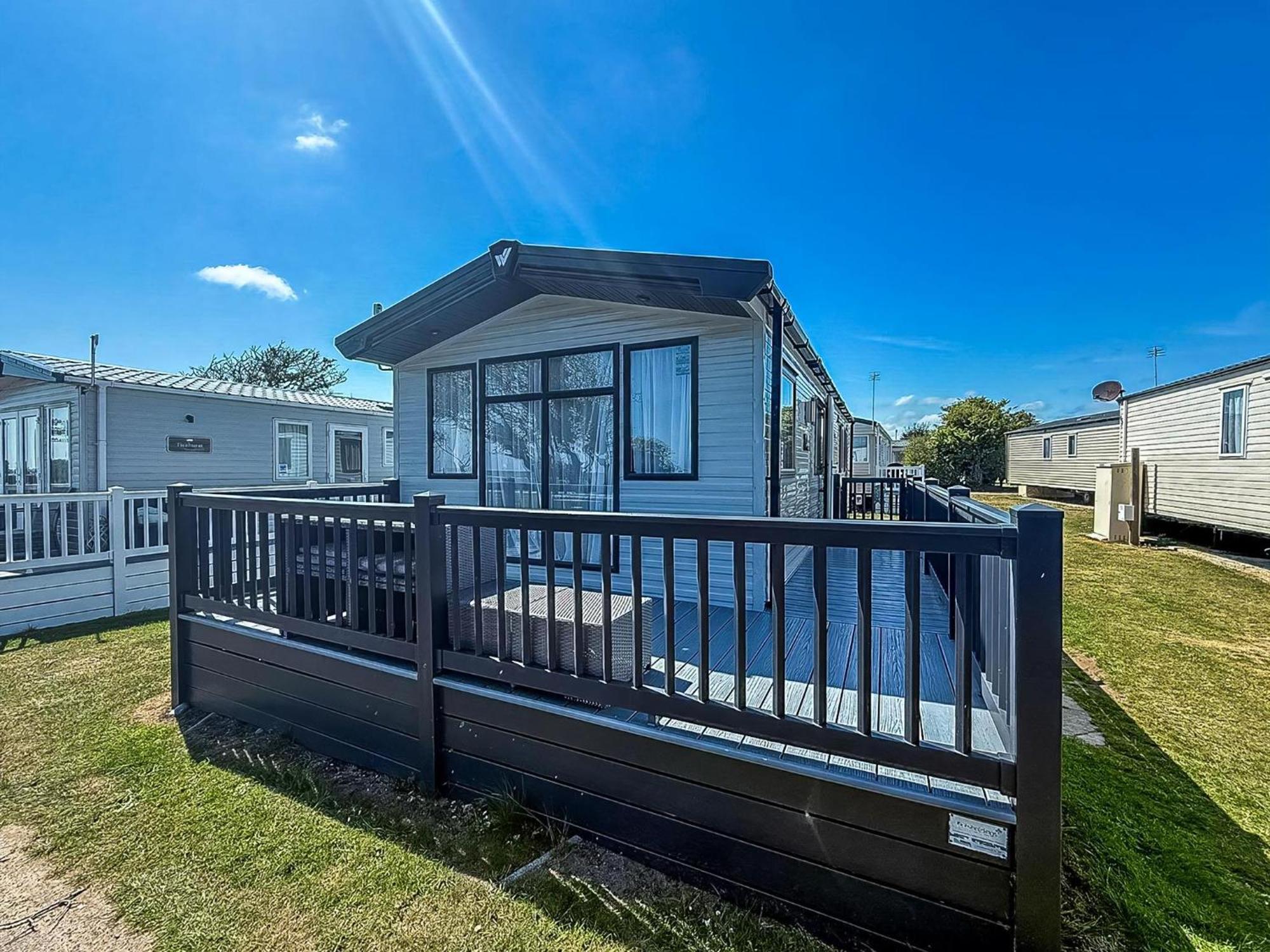 Beautiful 6 Berth Caravan, Nearby Beach In Suffolk Ref 68016Bs Lowestoft Exteriör bild